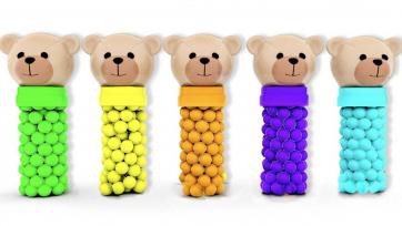 Join the cute teddies and learn their favourite colours